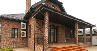 Строительство домов из кирпича с мансардой в Петергофе | от 3617 рублей